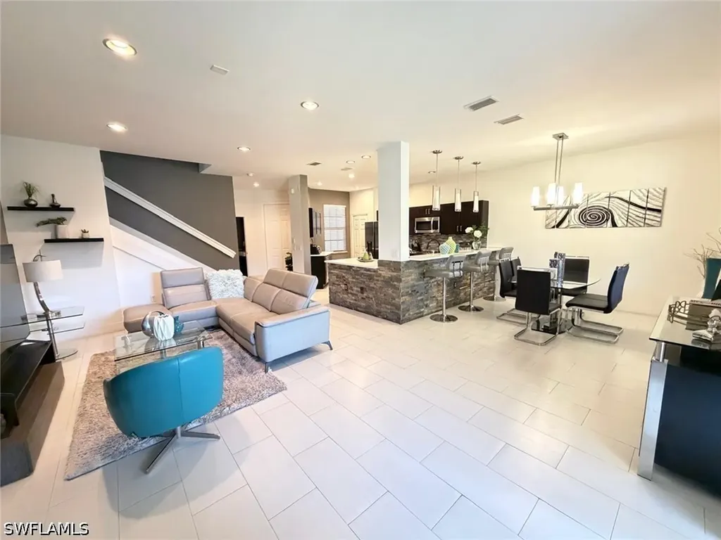 7317 Bristol Circle Naples FL 34120