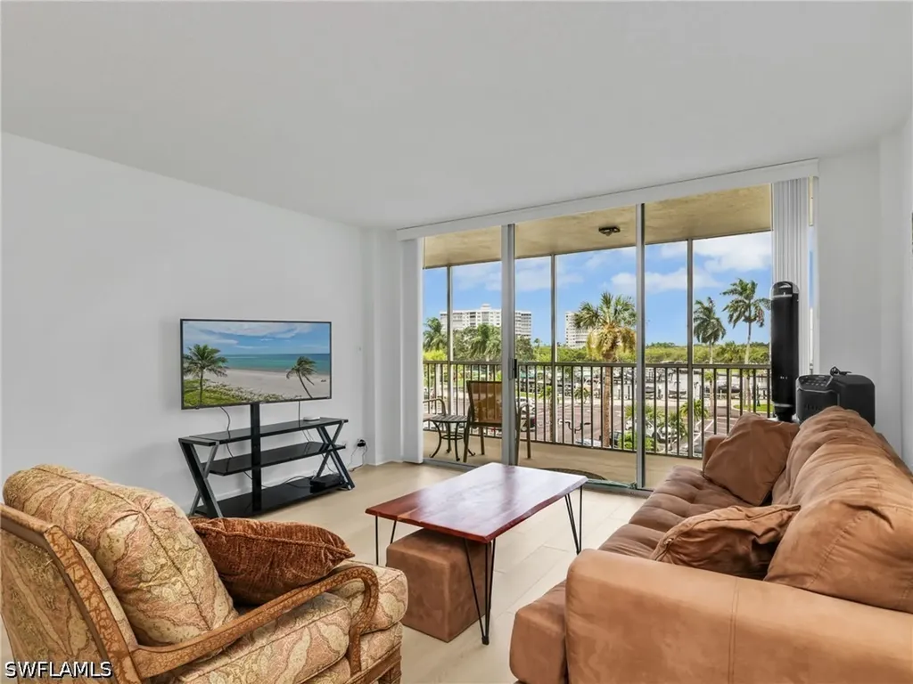 5 Bluebill Avenue Naples FL 34108