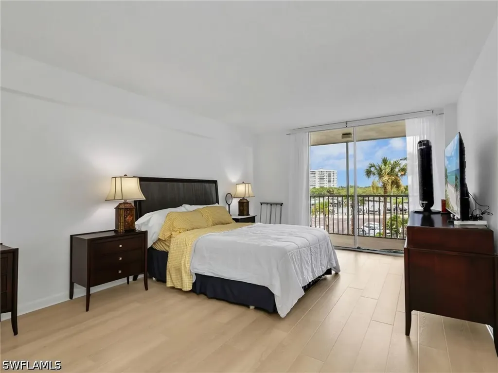 5 Bluebill Avenue Naples FL 34108