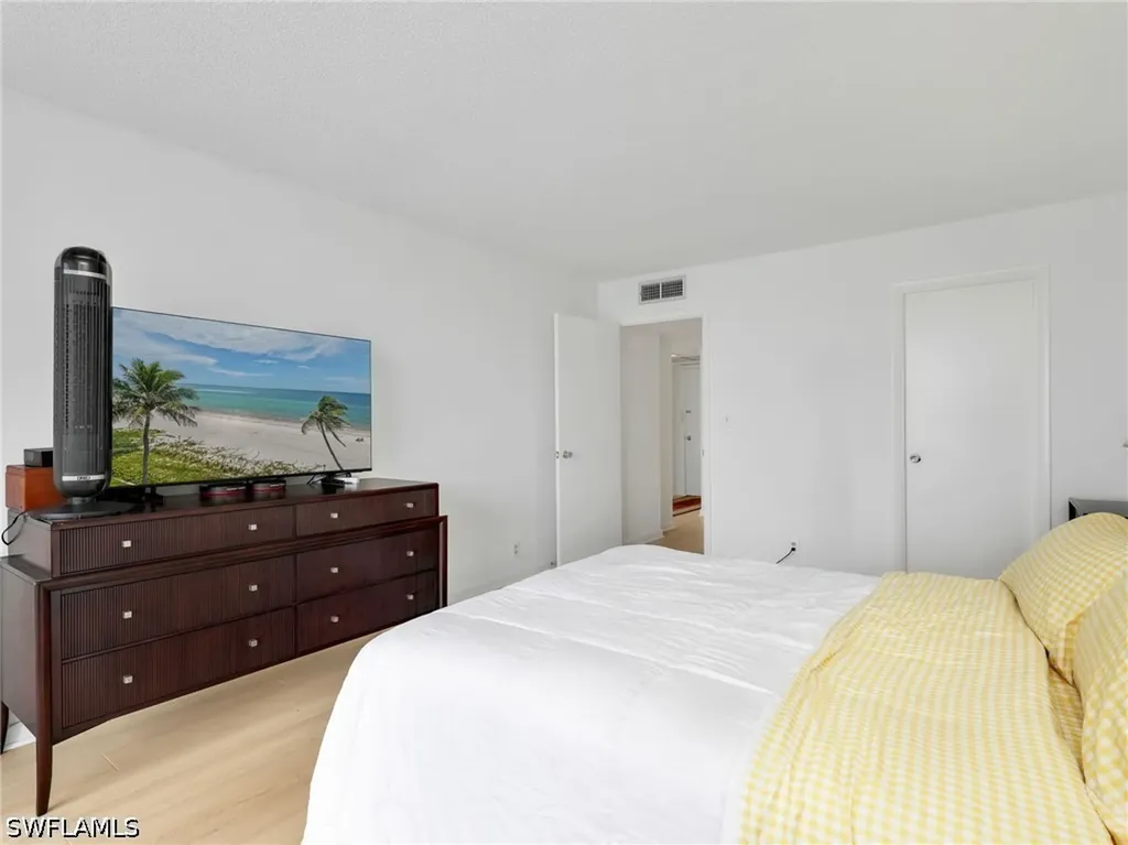 5 Bluebill Avenue Naples FL 34108