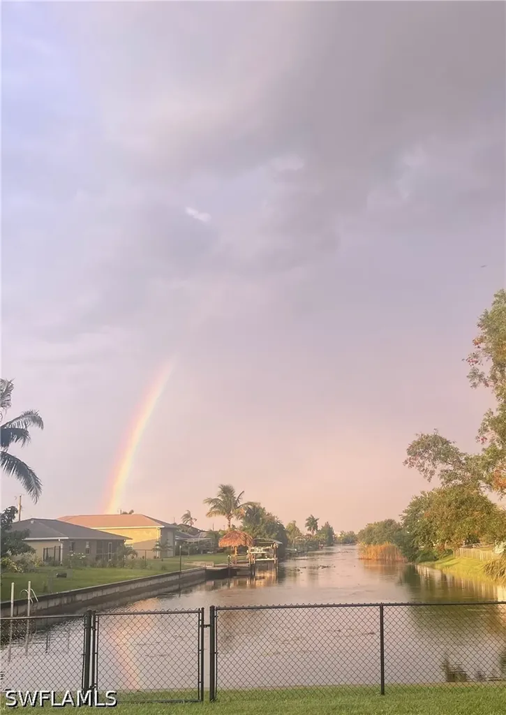 Cape Coral FL, 525 SE 11th Court