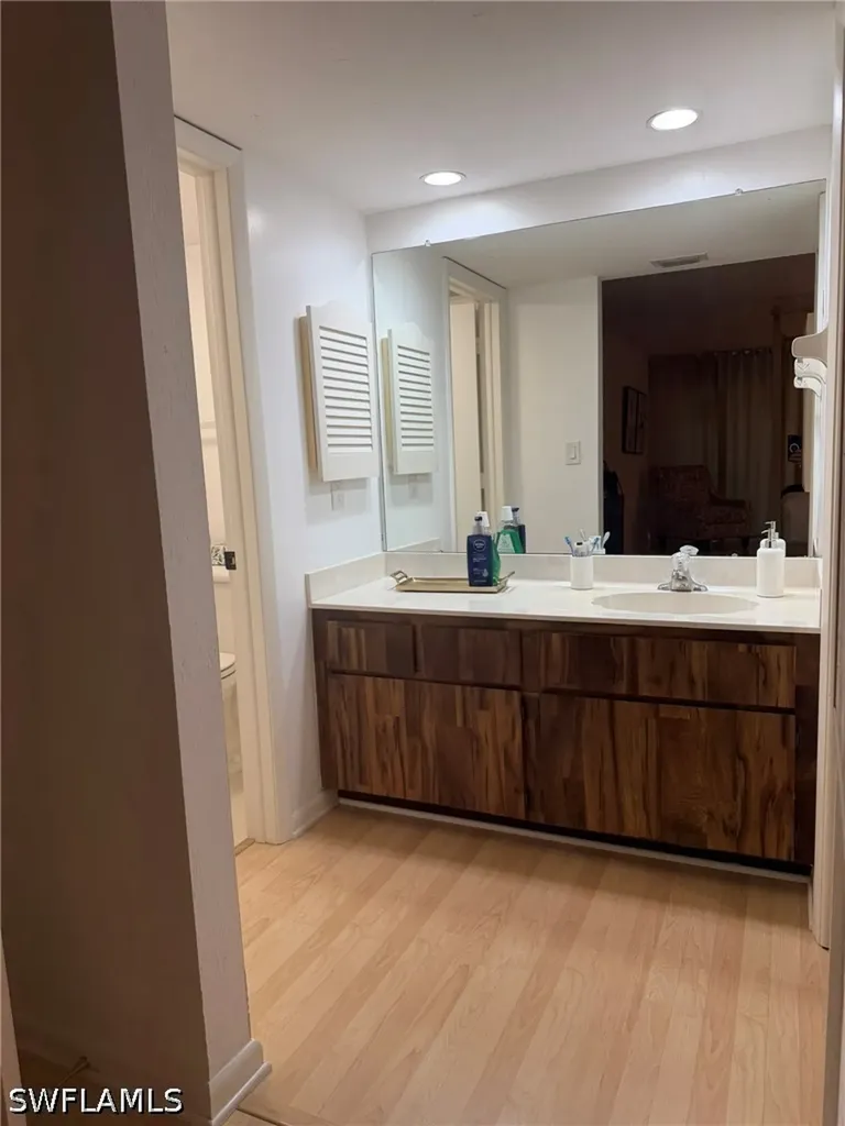 576 Retreat Drive Naples FL 34110