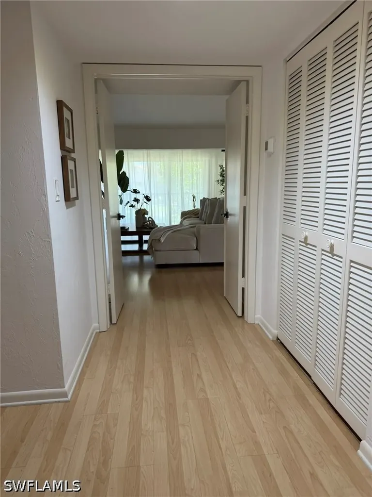 576 Retreat Drive Naples FL 34110