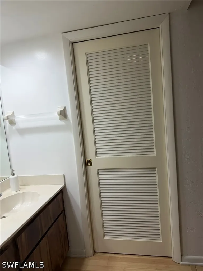 576 Retreat Drive Naples FL 34110