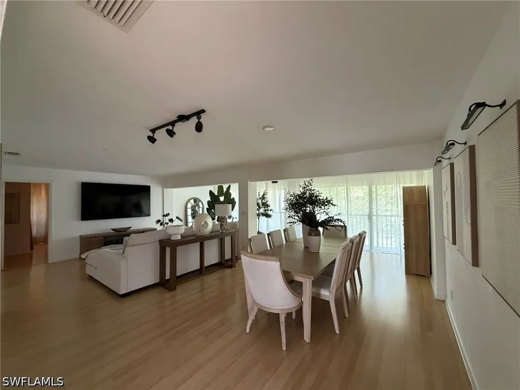 576 Retreat Drive Naples FL 34110