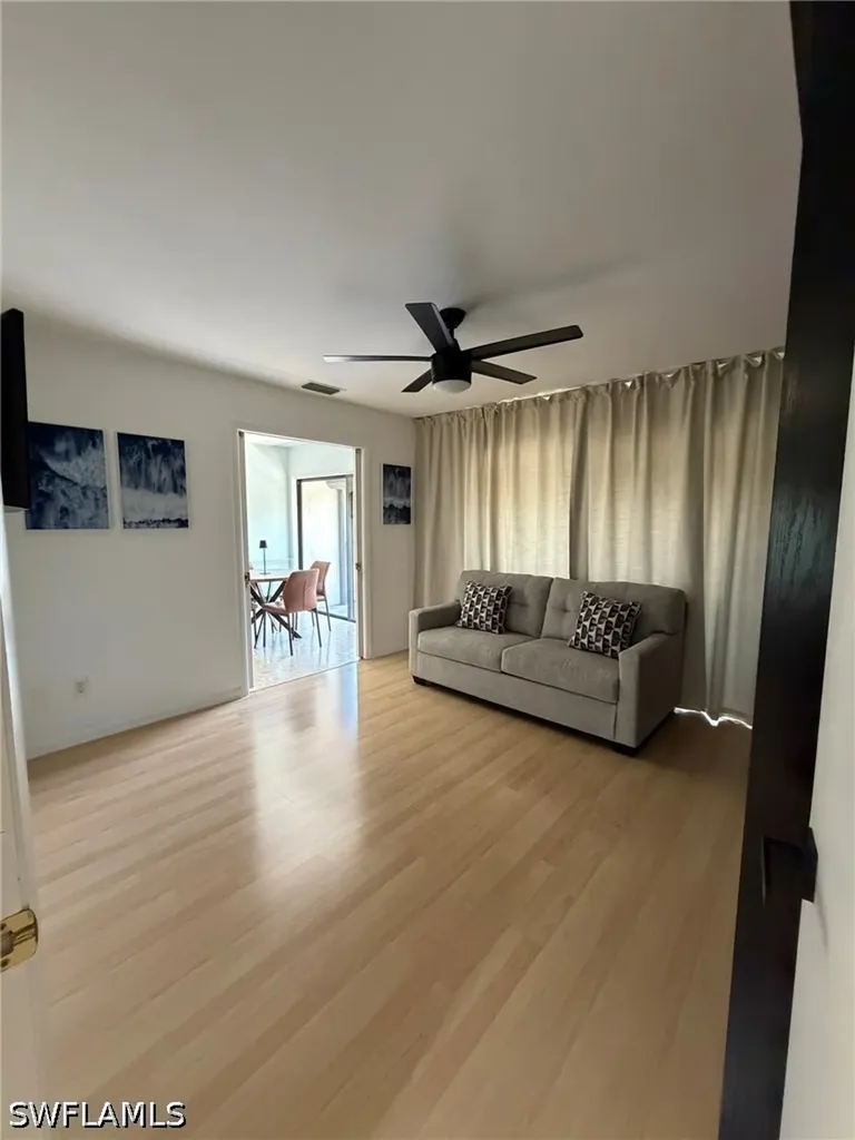 576 Retreat Drive Naples FL 34110