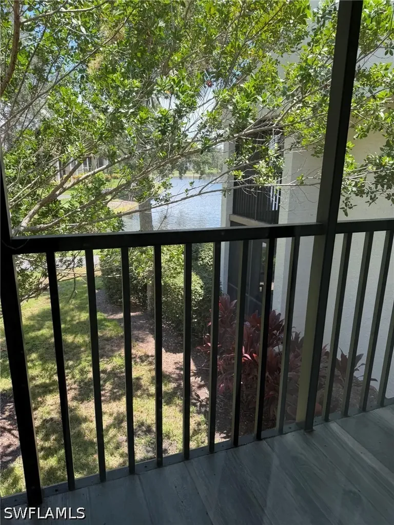 576 Retreat Drive Naples FL 34110