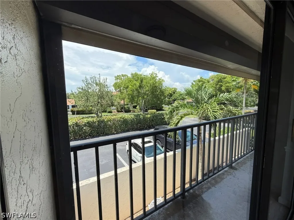 576 Retreat Drive Naples FL 34110