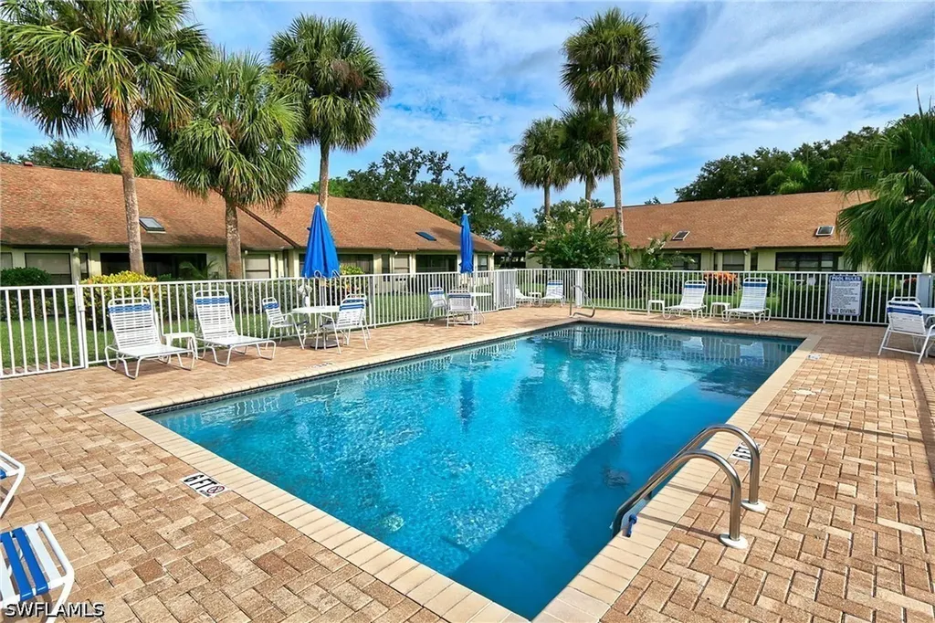 10805 Queen Anne Lane Naples FL 34109