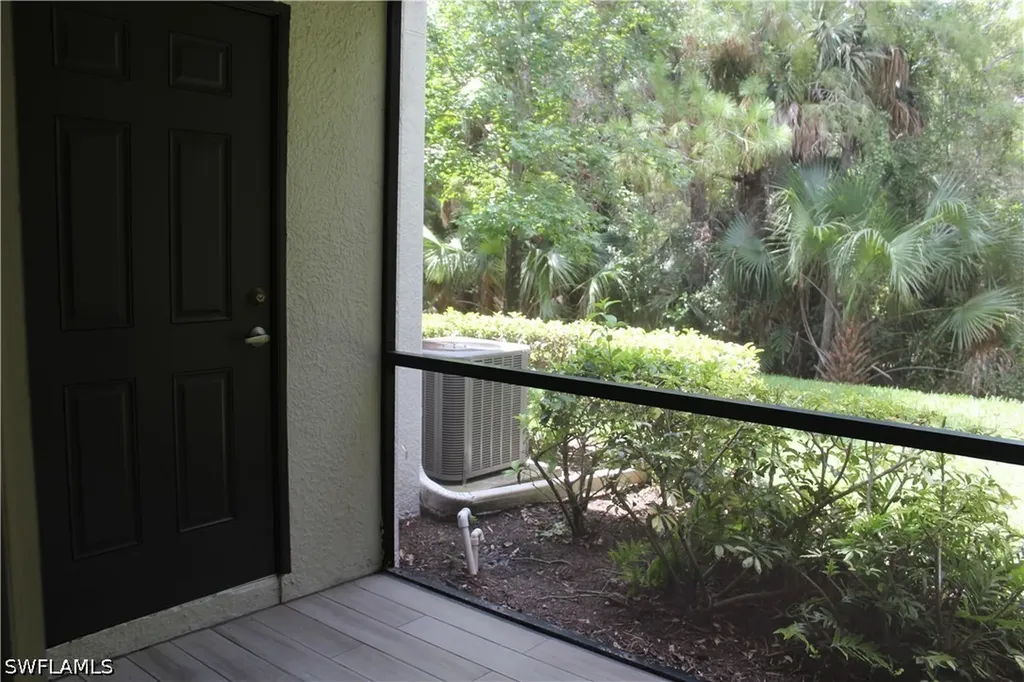 9076 Gervais Circle Naples FL 34120