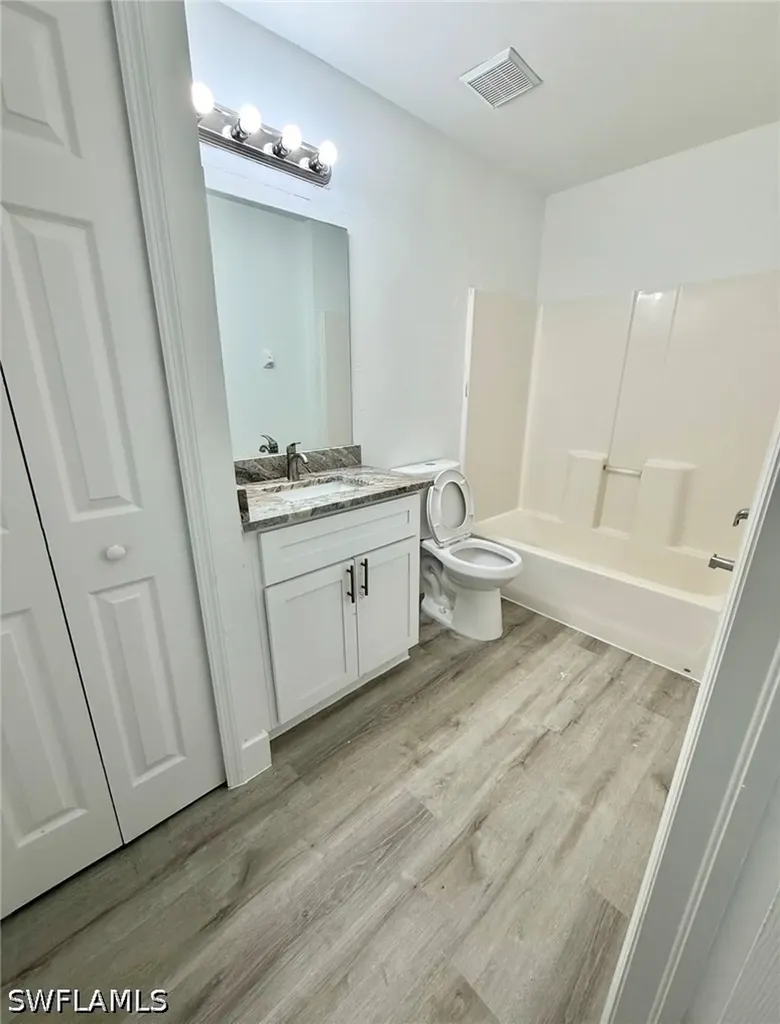 5109-5111 26th Street SW Lehigh Acres FL 33973