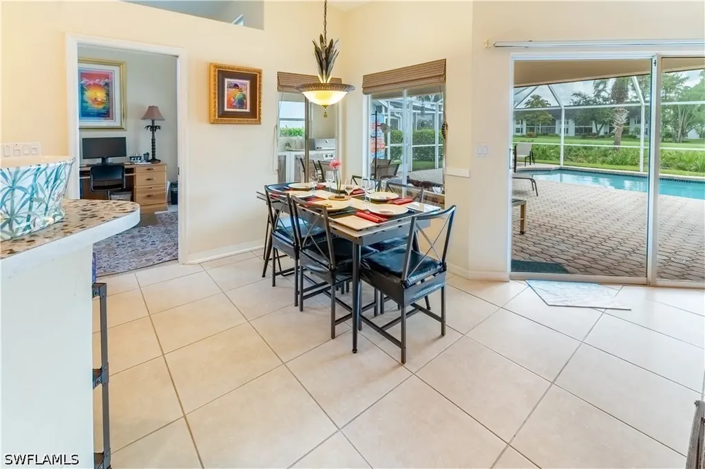 458 Countryside Drive Naples FL 34104