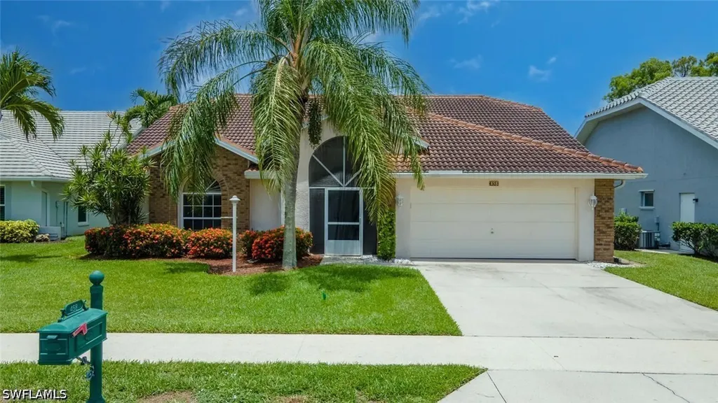 458 Countryside Drive Naples FL 34104