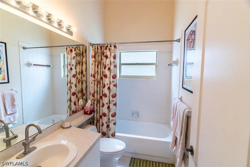 458 Countryside Drive Naples FL 34104