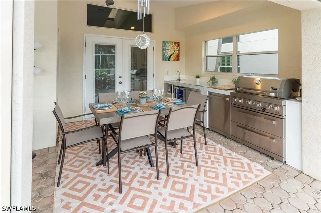 458 Countryside Drive Naples FL 34104