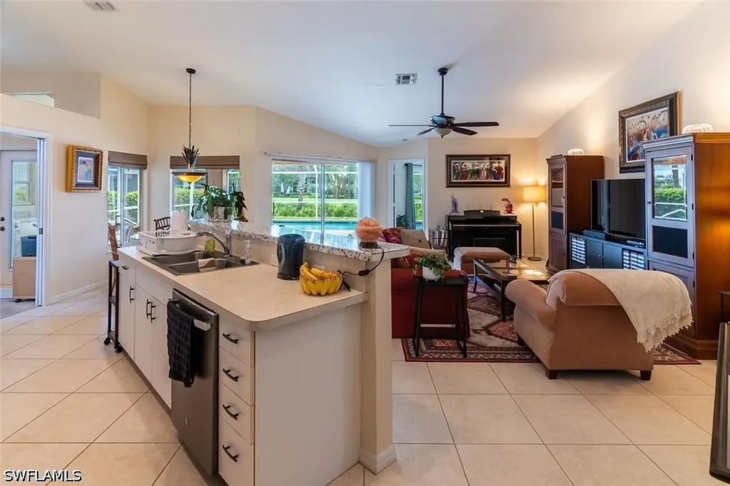 458 Countryside Drive Naples FL 34104