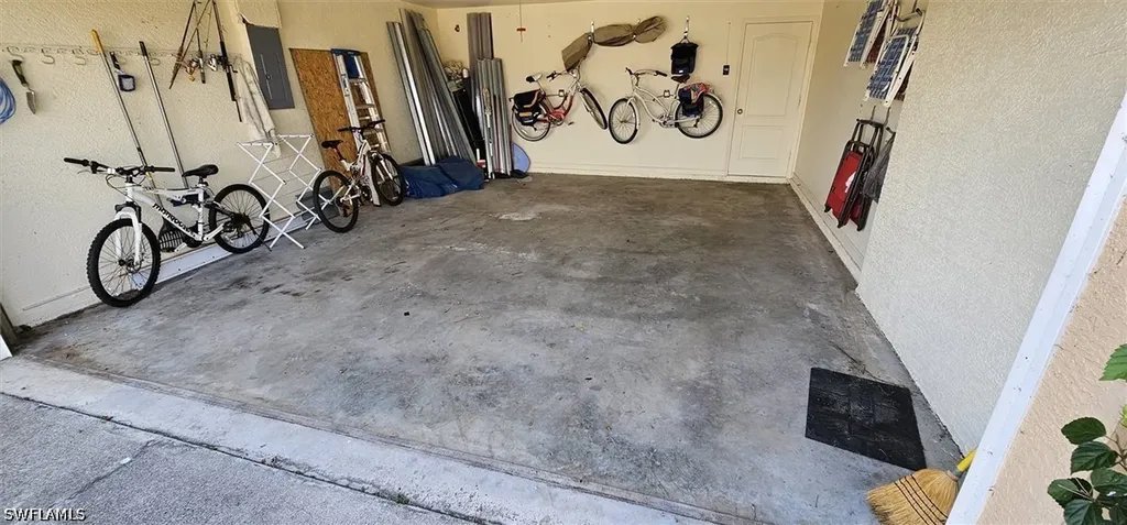 826 SW 32nd Terrace Cape Coral FL 33914