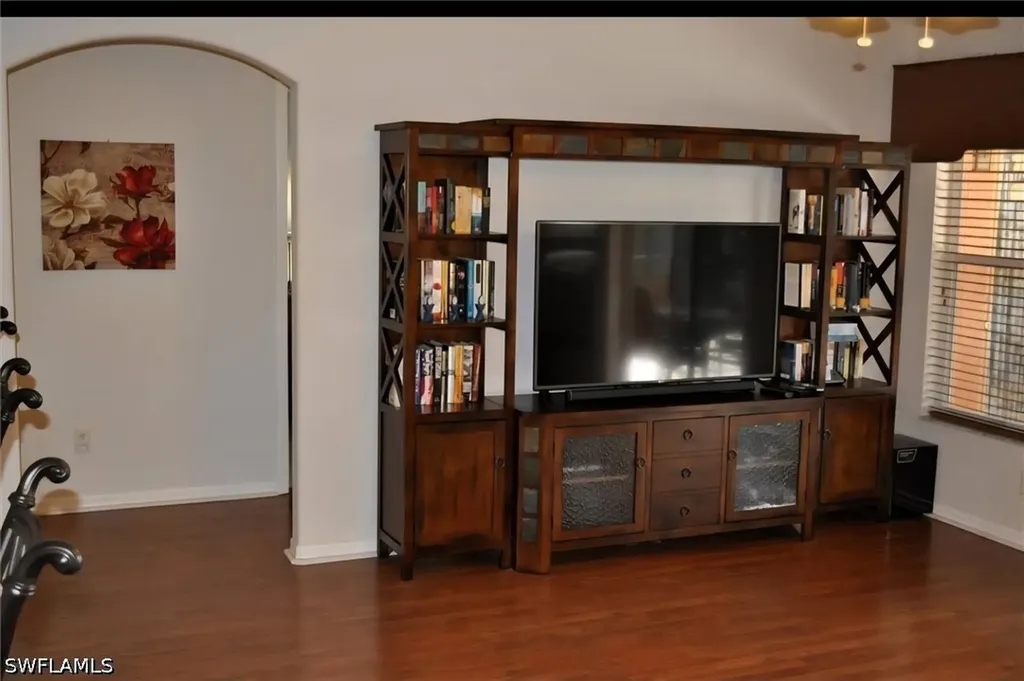 826 SW 32nd Terrace Cape Coral FL 33914