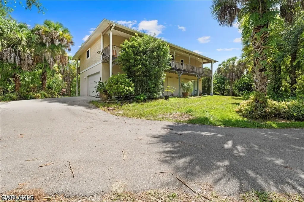875 20th Street NE Naples FL 34120
