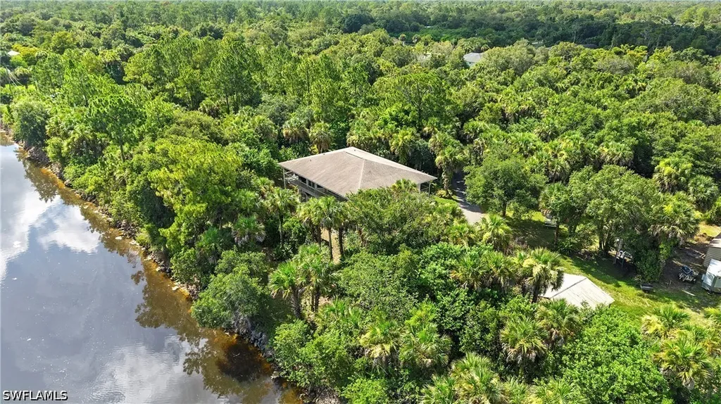 875 20th Street NE Naples FL 34120