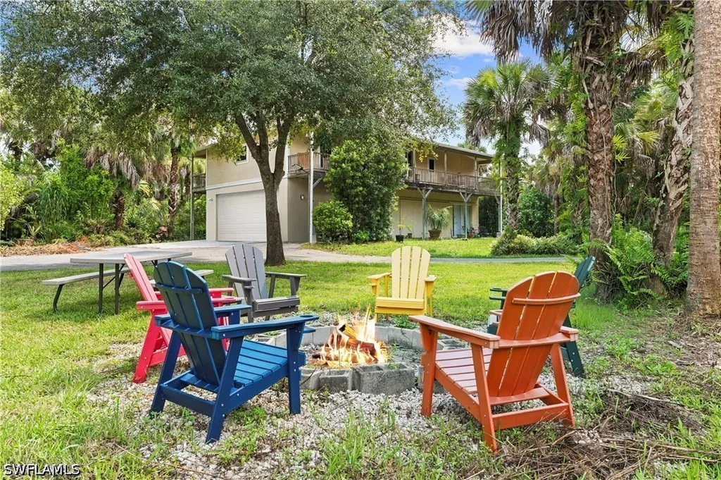 875 20th Street NE Naples FL 34120