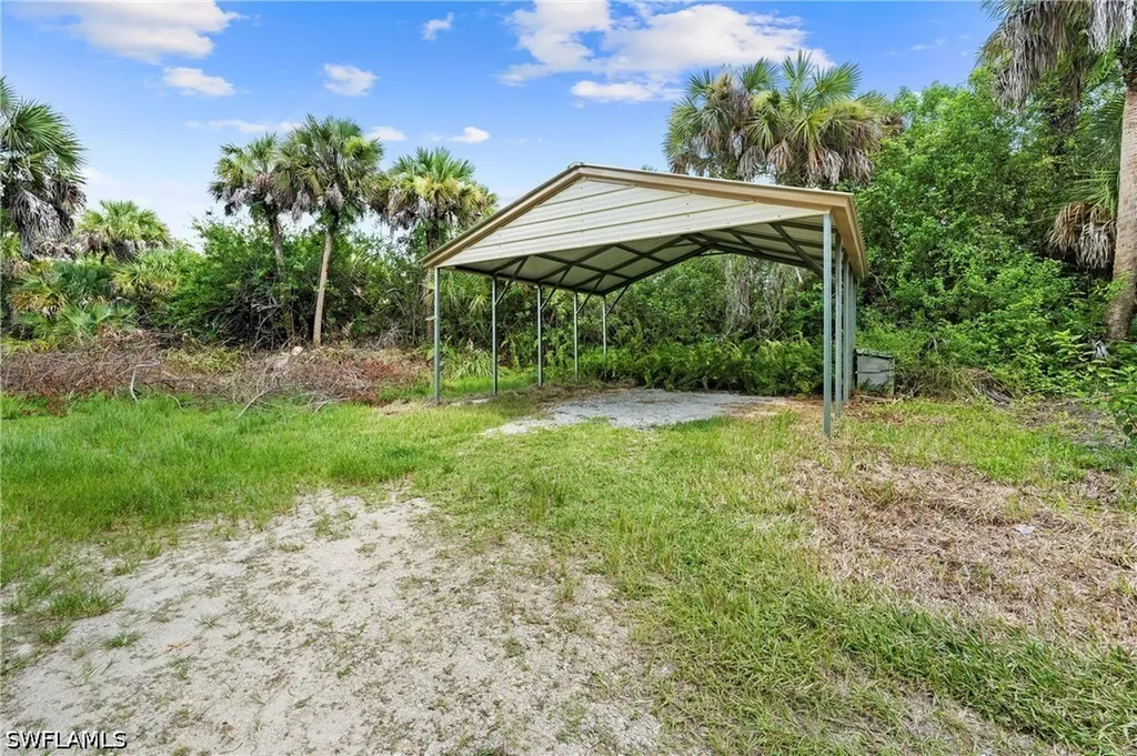 875 20th Street NE Naples FL 34120