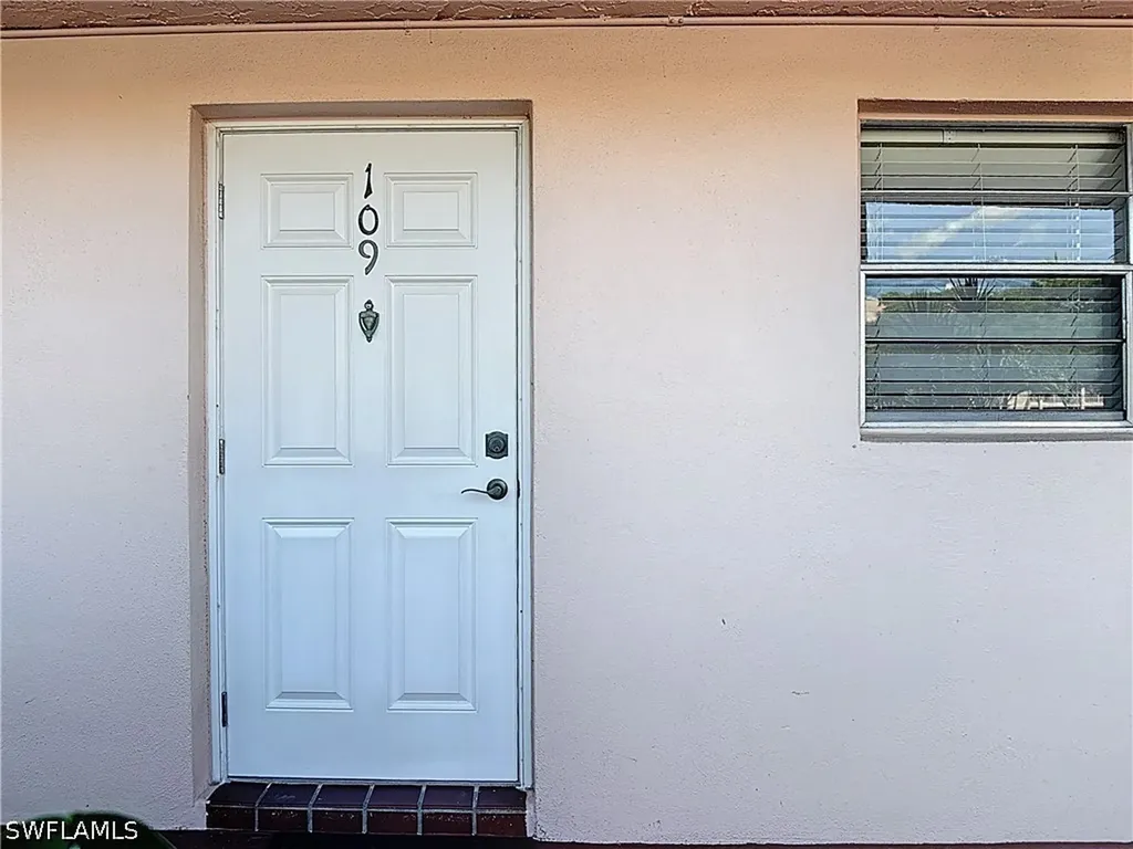 200 Turtle Lake Court Naples FL 34105