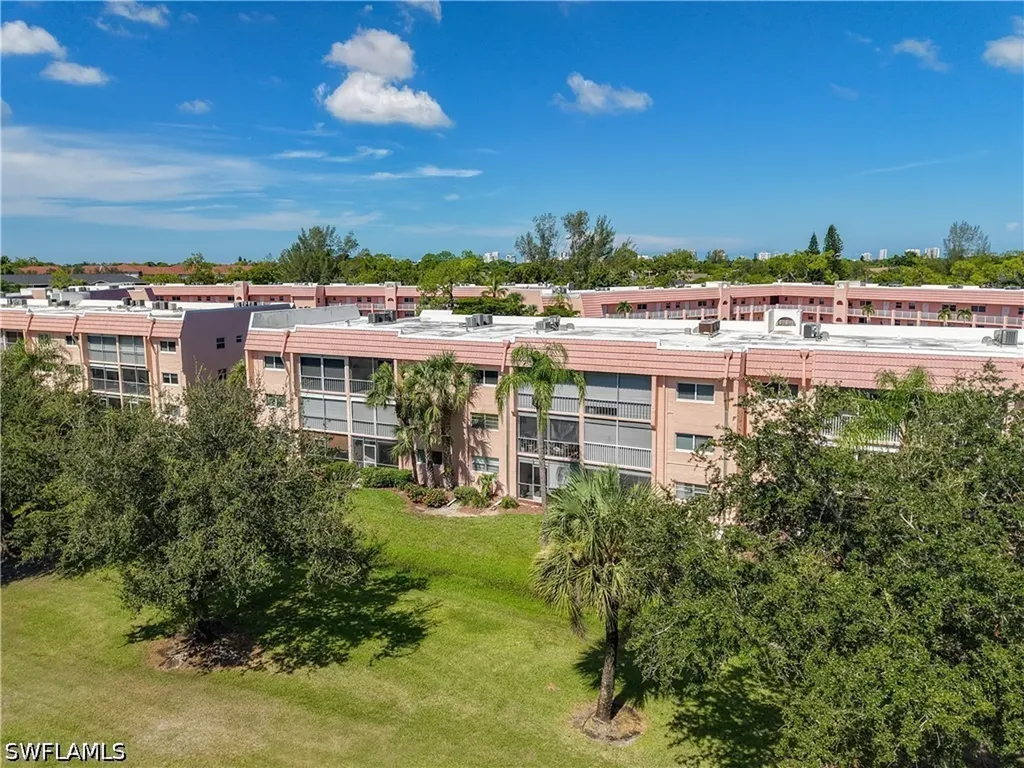 200 Turtle Lake Court Naples FL 34105