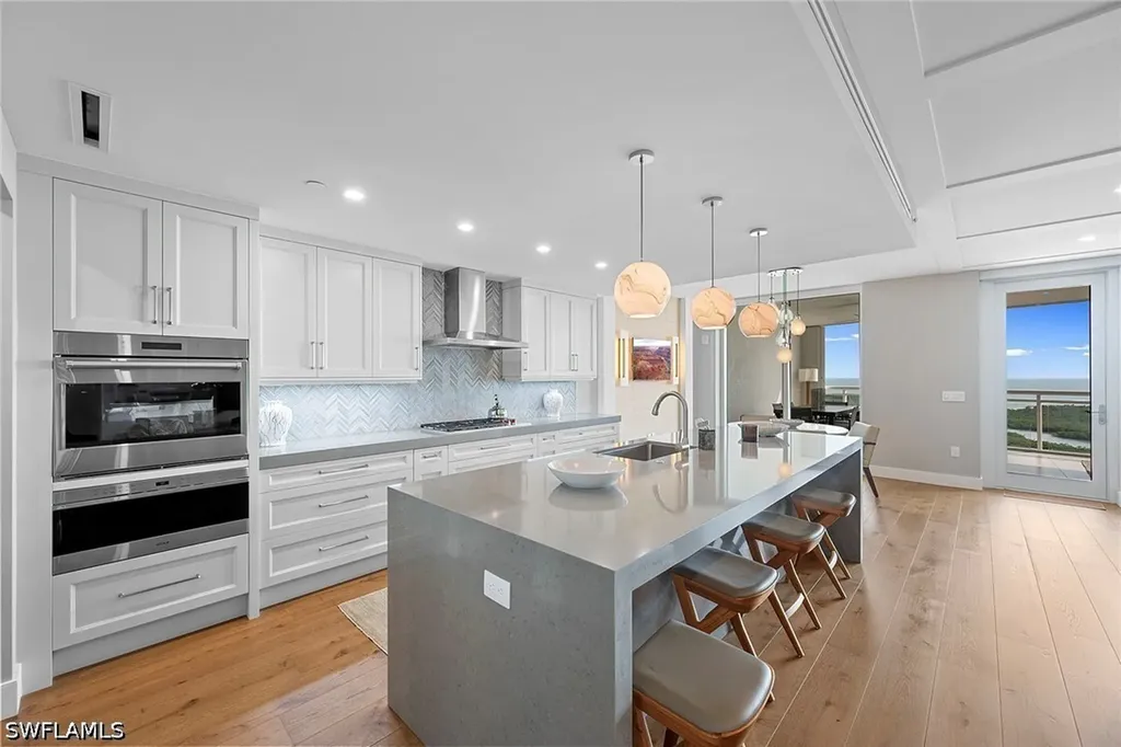 13915 Old Coast Road Naples FL 34110