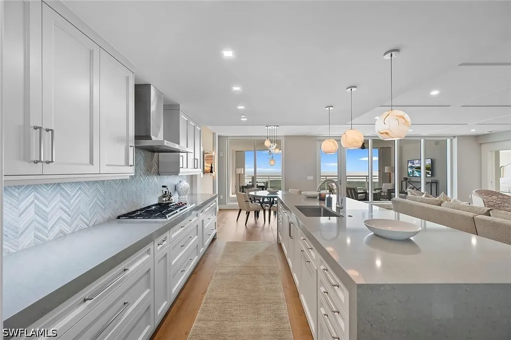 13915 Old Coast Road Naples FL 34110