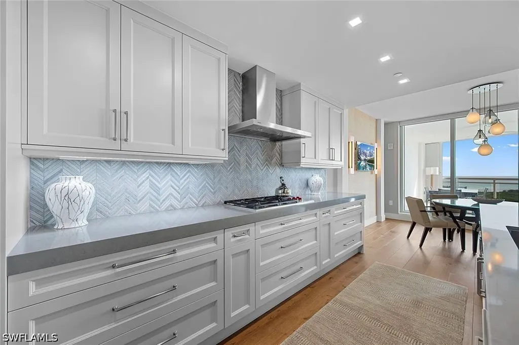 13915 Old Coast Road Naples FL 34110