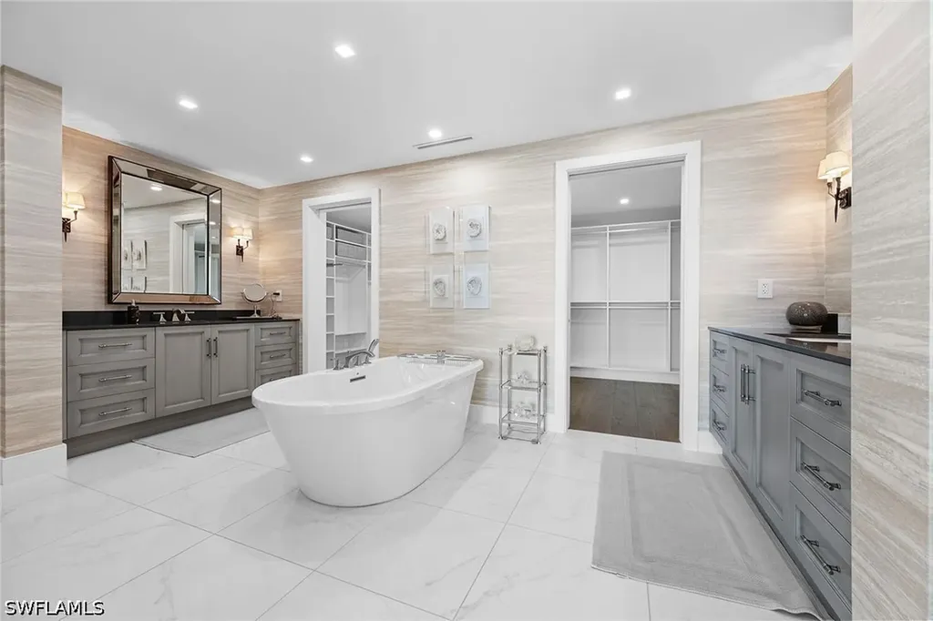 13915 Old Coast Road Naples FL 34110