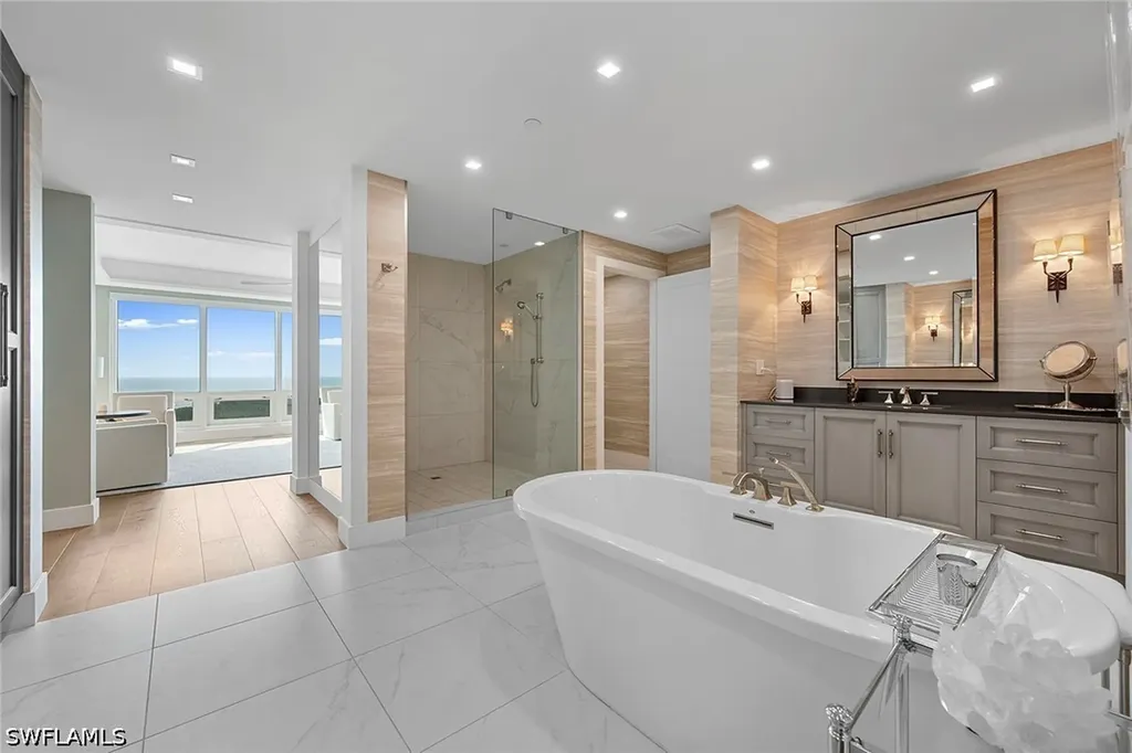13915 Old Coast Road Naples FL 34110