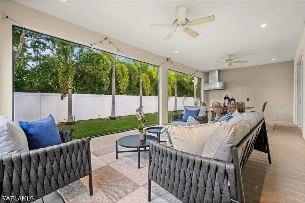 2499 10th Street N Naples FL 34103