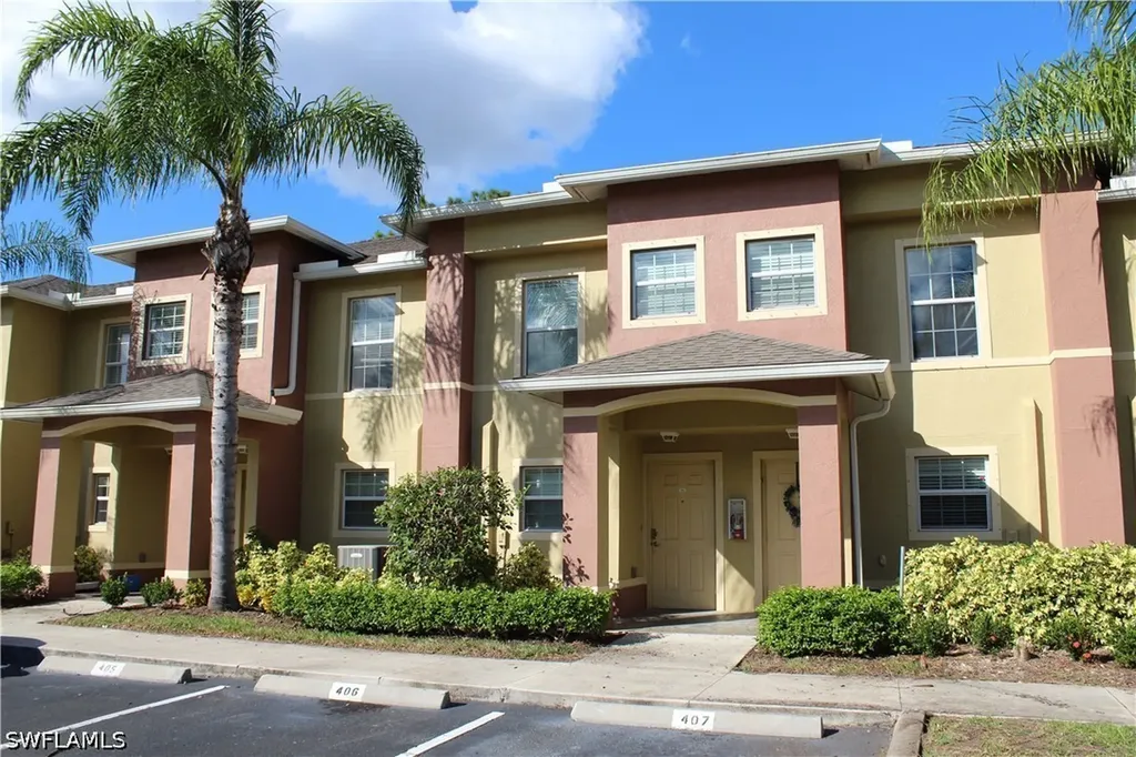 Naples FL, 9076 Gervais Circle, Unit 403