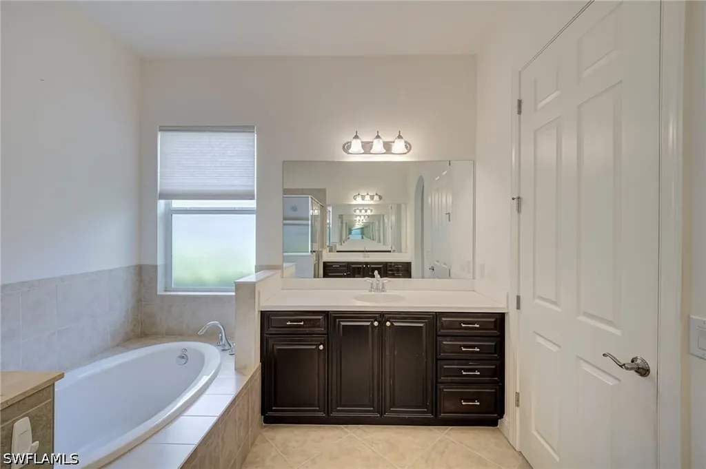 13631 Manchester Way Naples FL 34109