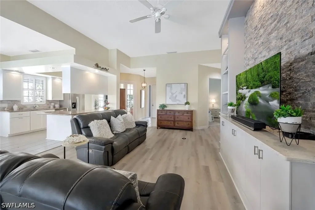 3232 Benicia Court Naples FL 34109