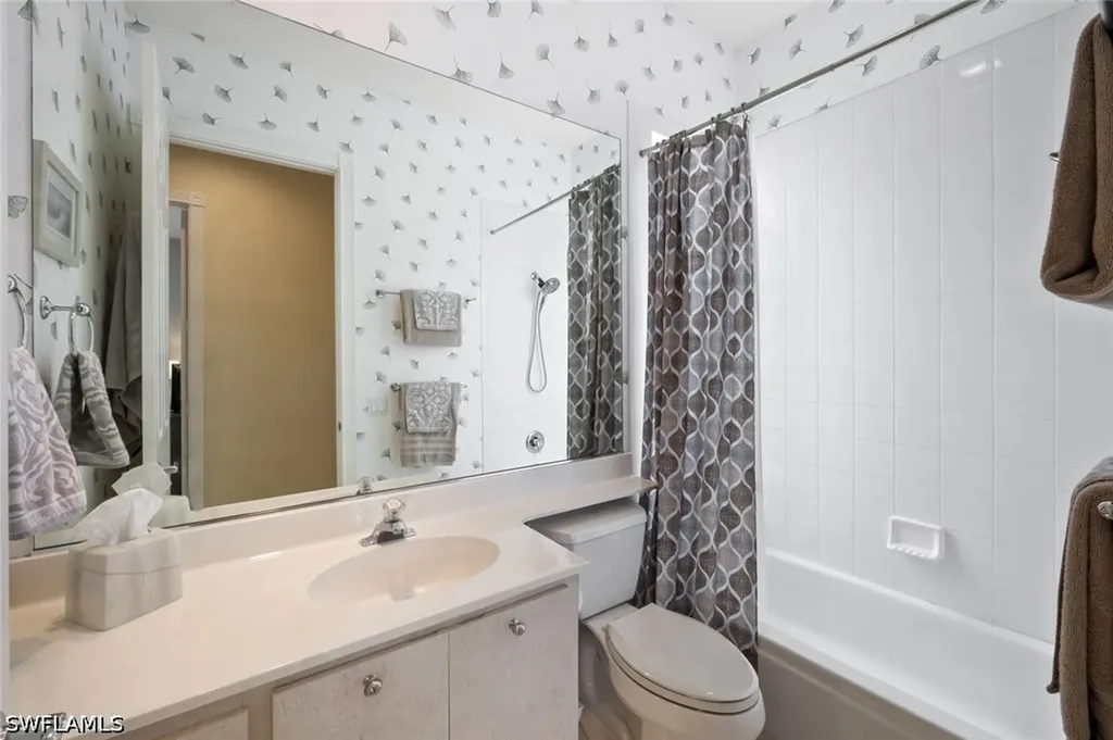 3232 Benicia Court Naples FL 34109