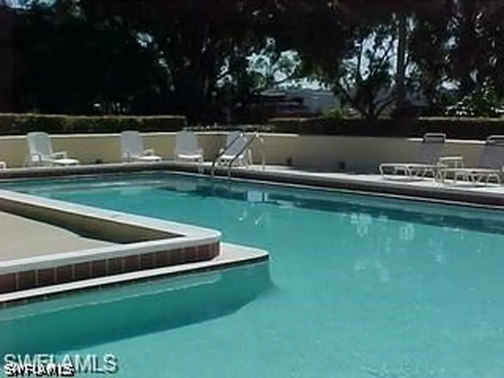 1420 Green Valley Circle Naples FL 34104