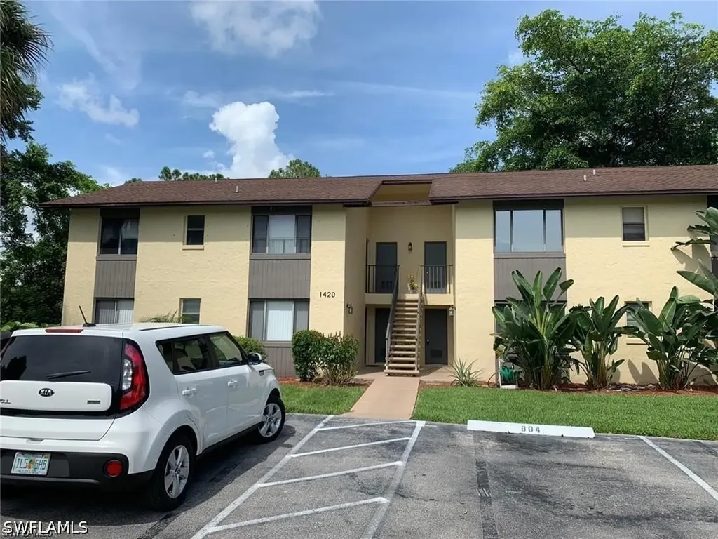 1420 Green Valley Circle Naples FL 34104