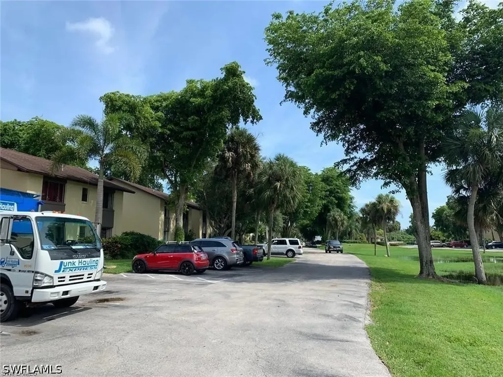 1420 Green Valley Circle Naples FL 34104