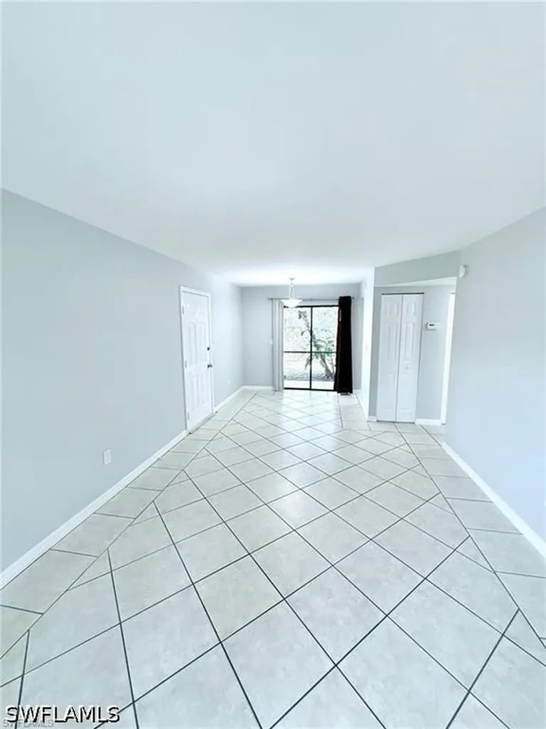 1420 Green Valley Circle Naples FL 34104