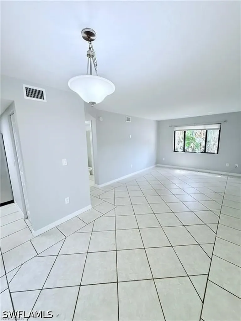 1420 Green Valley Circle Naples FL 34104