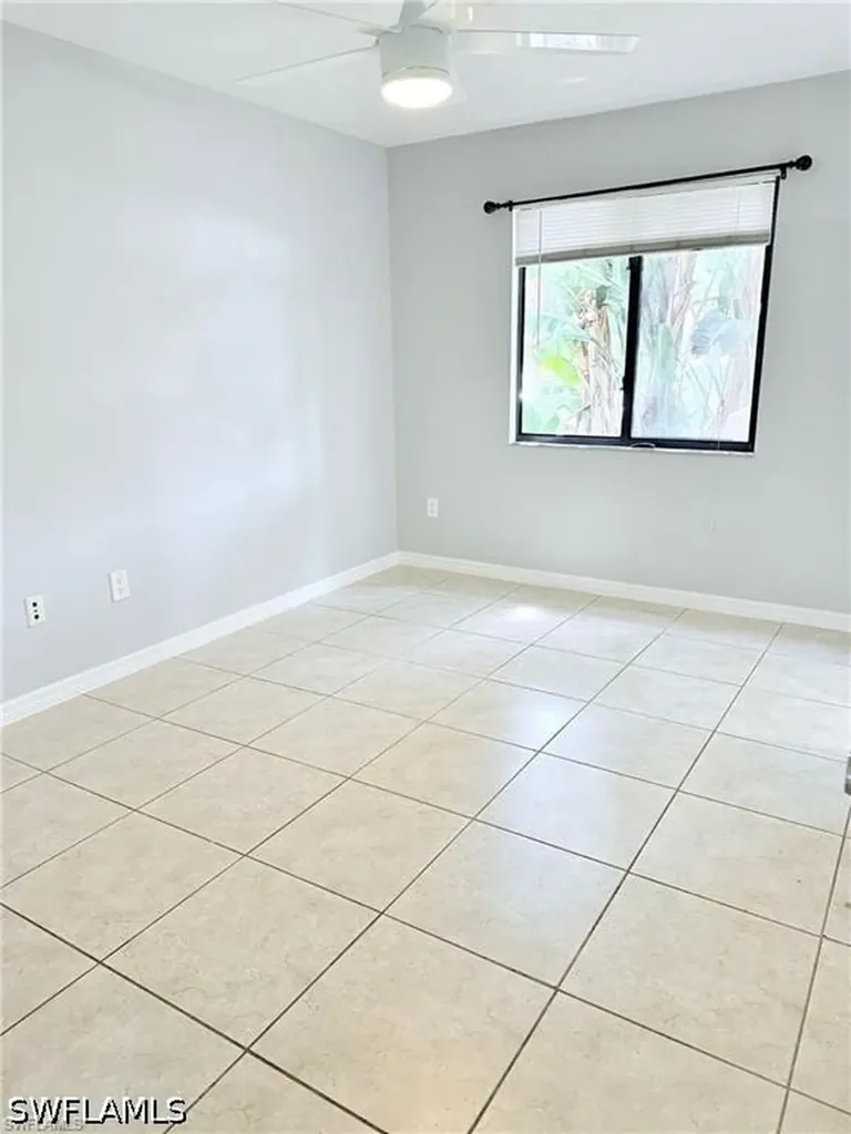 1420 Green Valley Circle Naples FL 34104