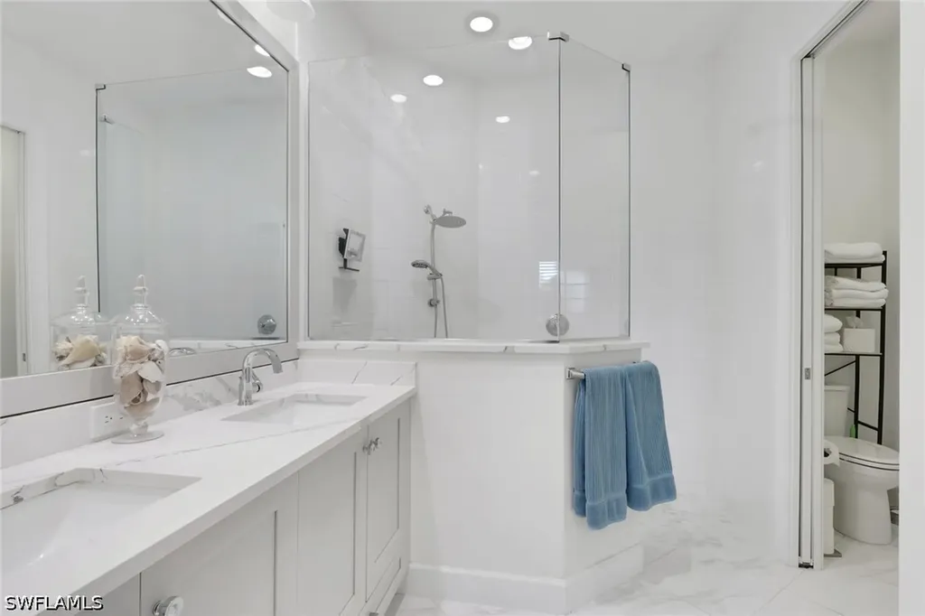 6367 Negril Isle Drive Naples FL 34113