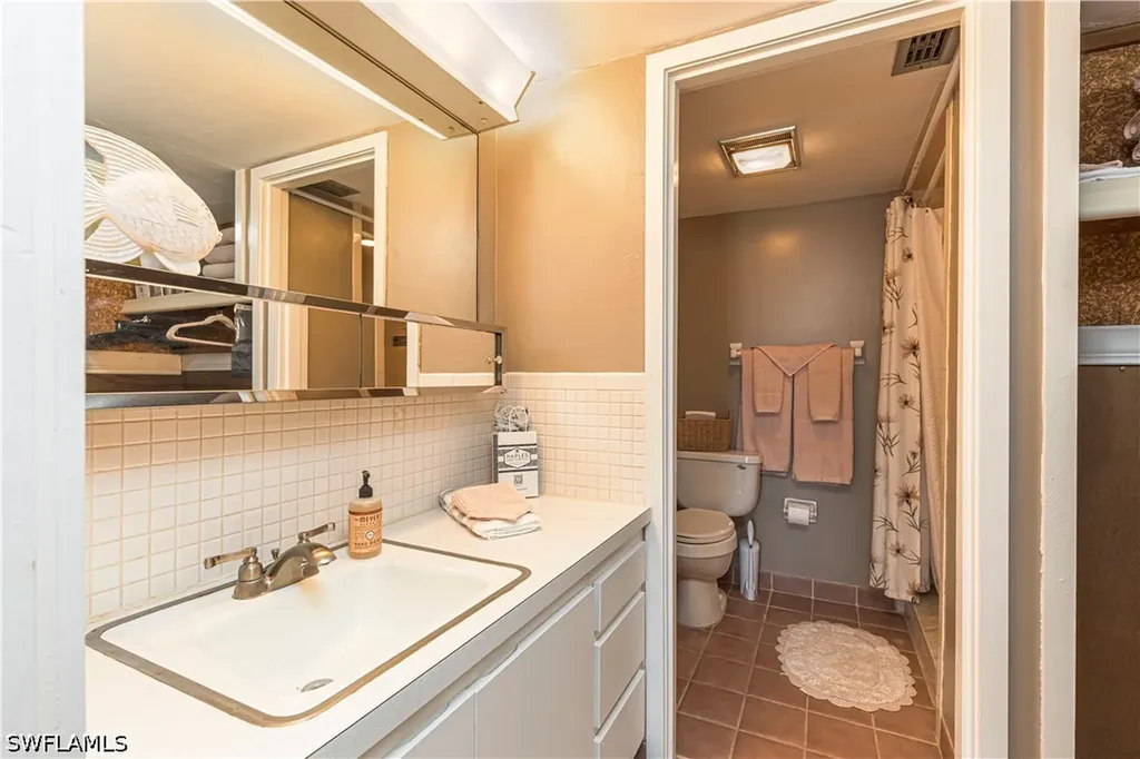 2244 Winkler Avenue Fort Myers FL 33901