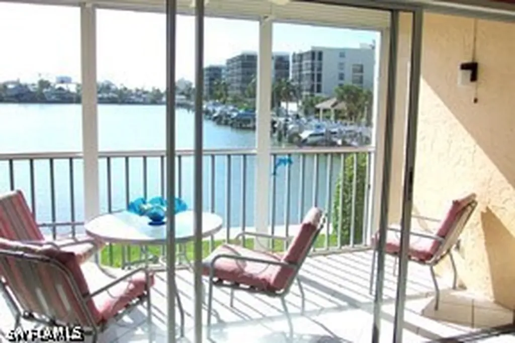 10682 Gulf Shore Drive Naples FL 34108