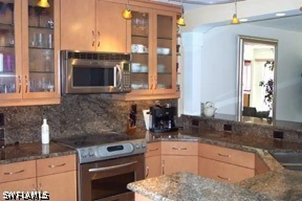 10682 Gulf Shore Drive Naples FL 34108