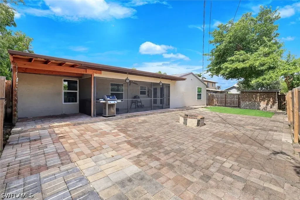 8110 Valencia Road Fort Myers FL 33967