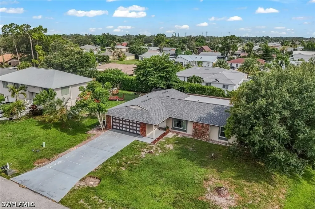 8110 Valencia Road Fort Myers FL 33967